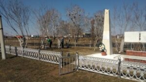 Октябрьский